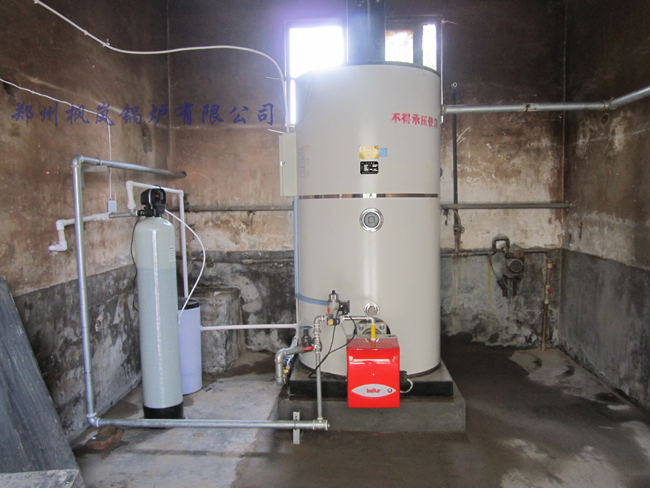 Gas boiling water boiler